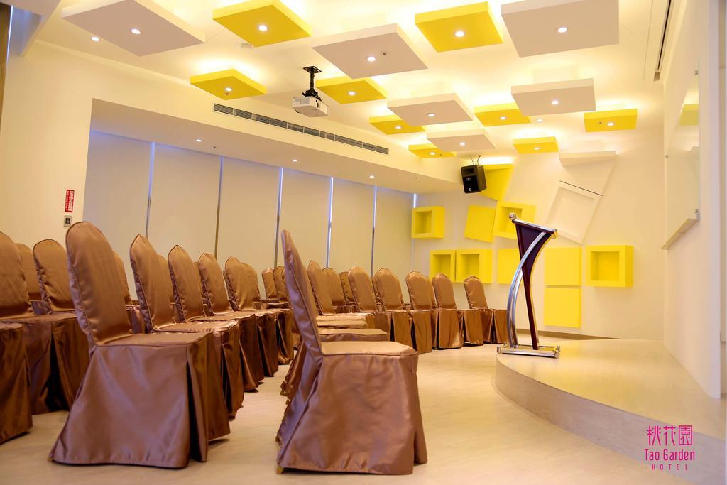 Tao Garden Hotel Таоуан Екстериор снимка