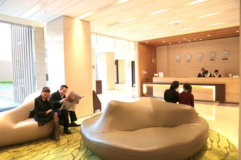 Tao Garden Hotel Таоуан Екстериор снимка