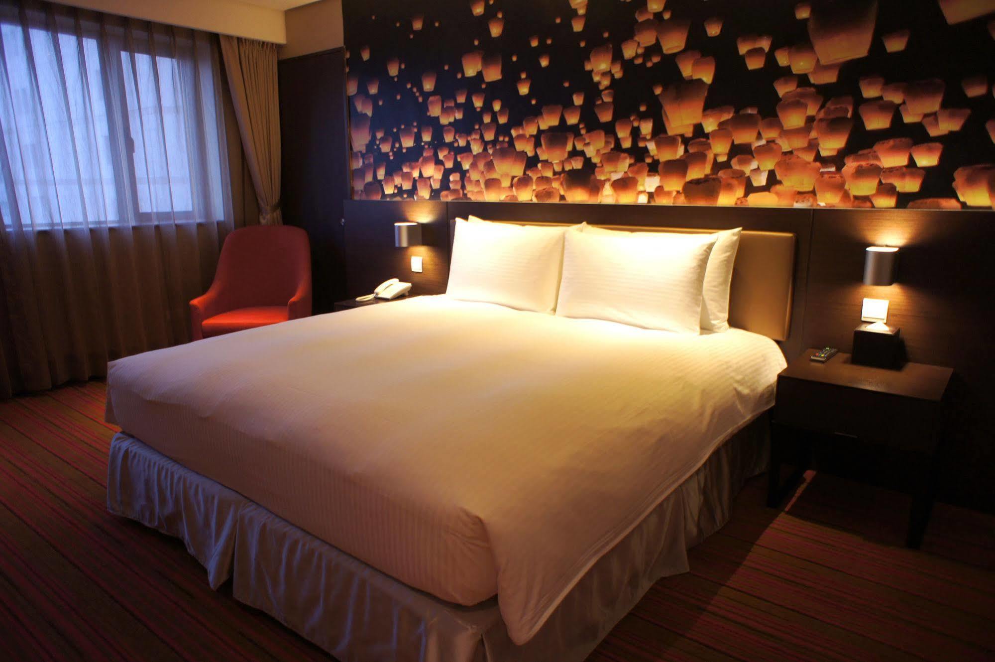 Tao Garden Hotel Таоуан Екстериор снимка