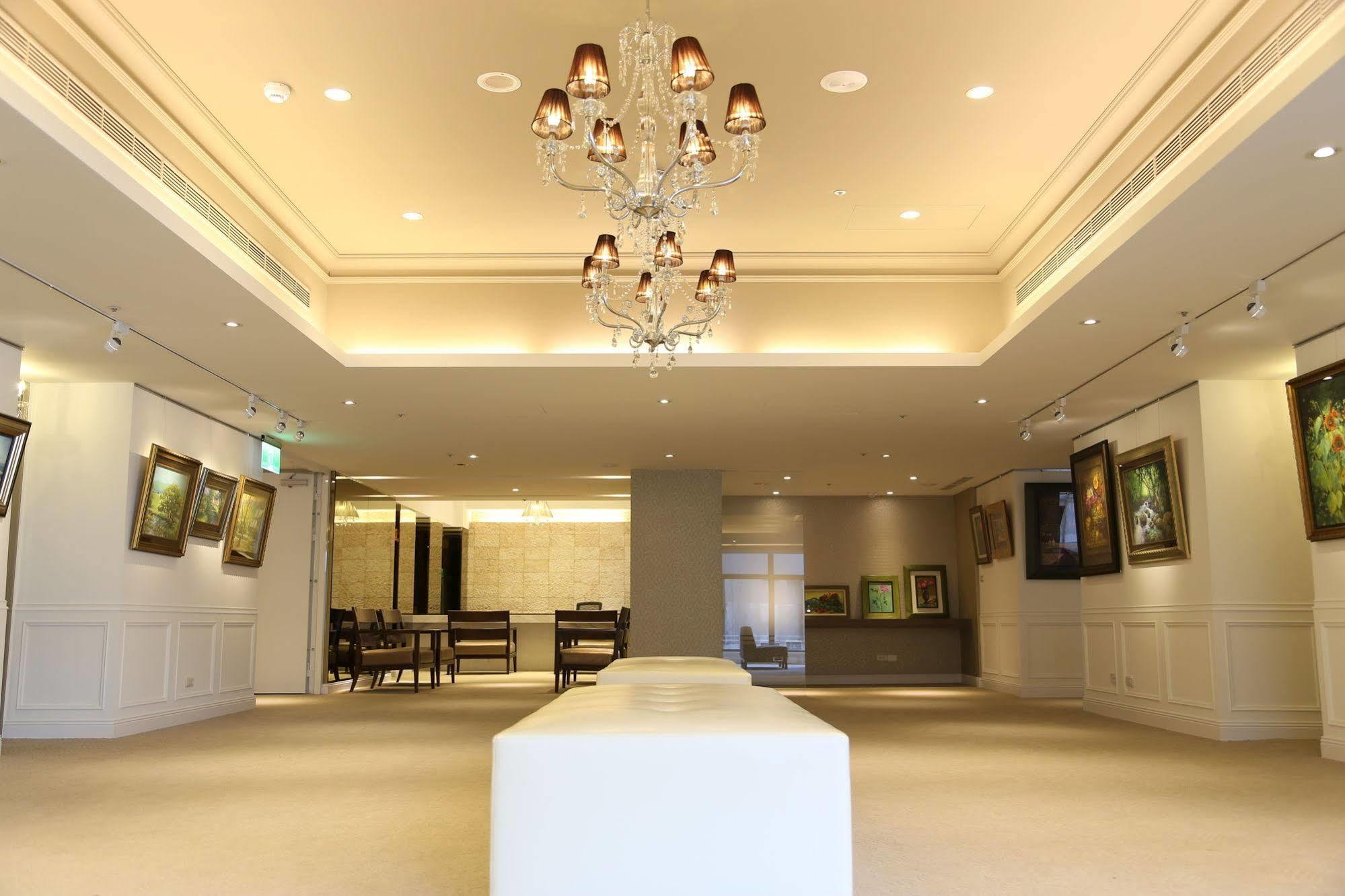 Tao Garden Hotel Таоуан Екстериор снимка